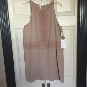 Leigh Lace Pattern Dress Size Medium